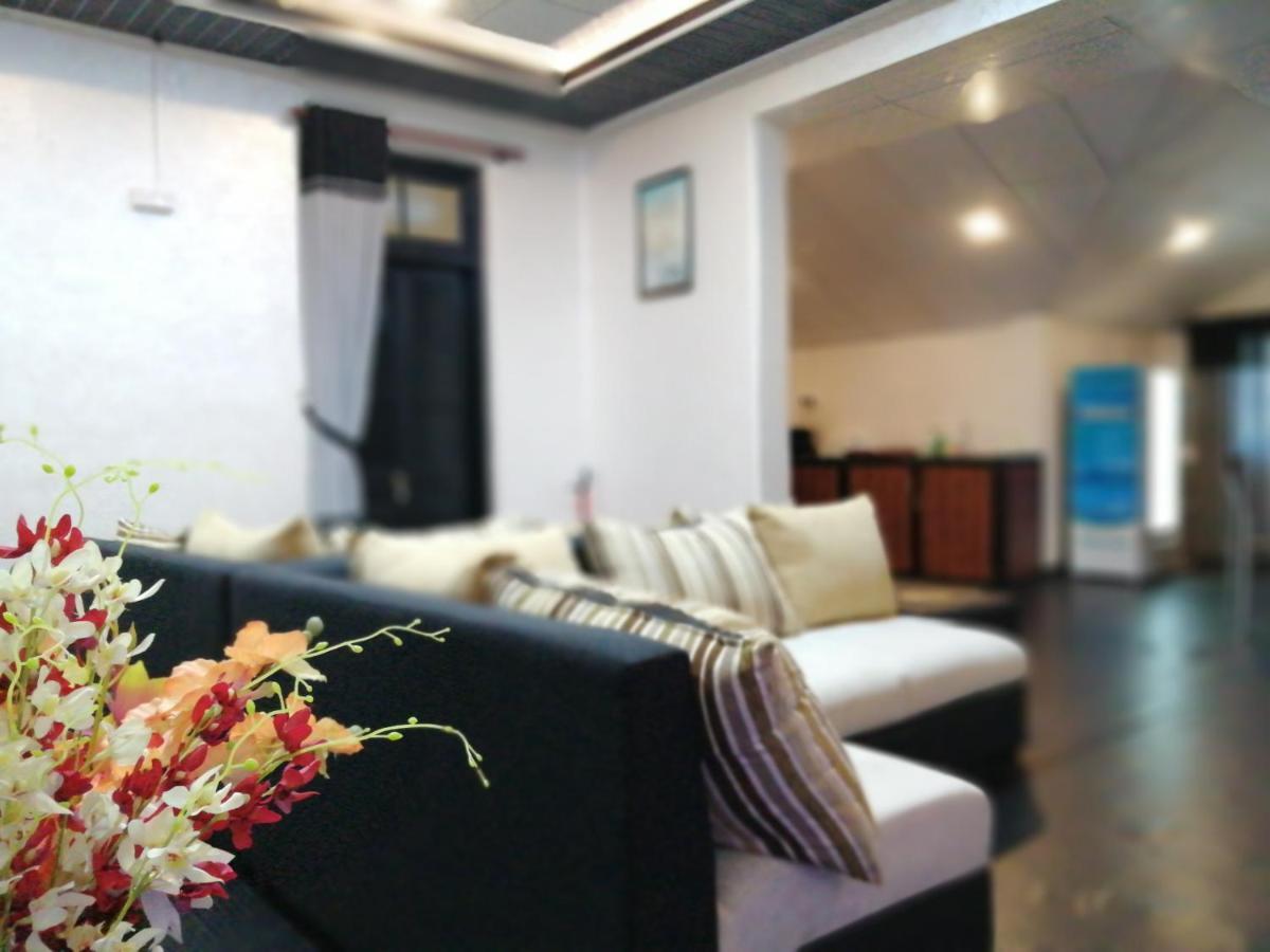 Taj Residence Puttalam Eksteriør billede